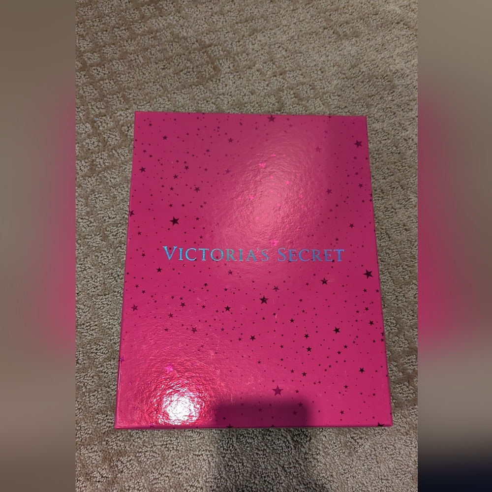 Victoria's Secret hat box
